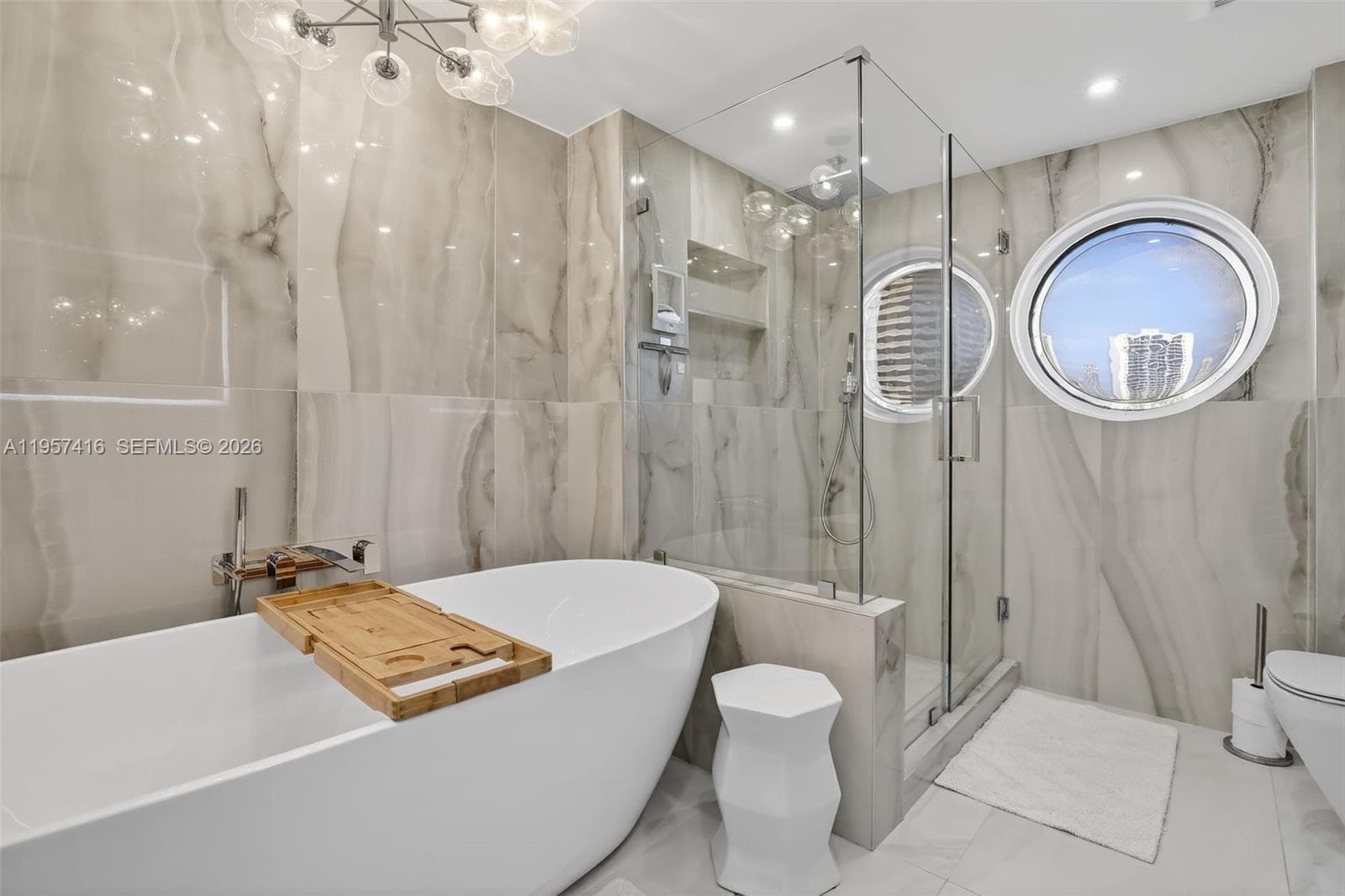 1000 W Island Blvd # 1009, Aventura FL 33160 — 24