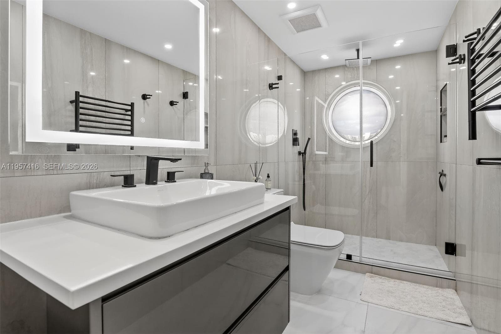 1000 W Island Blvd # 1009, Aventura FL 33160 — 34