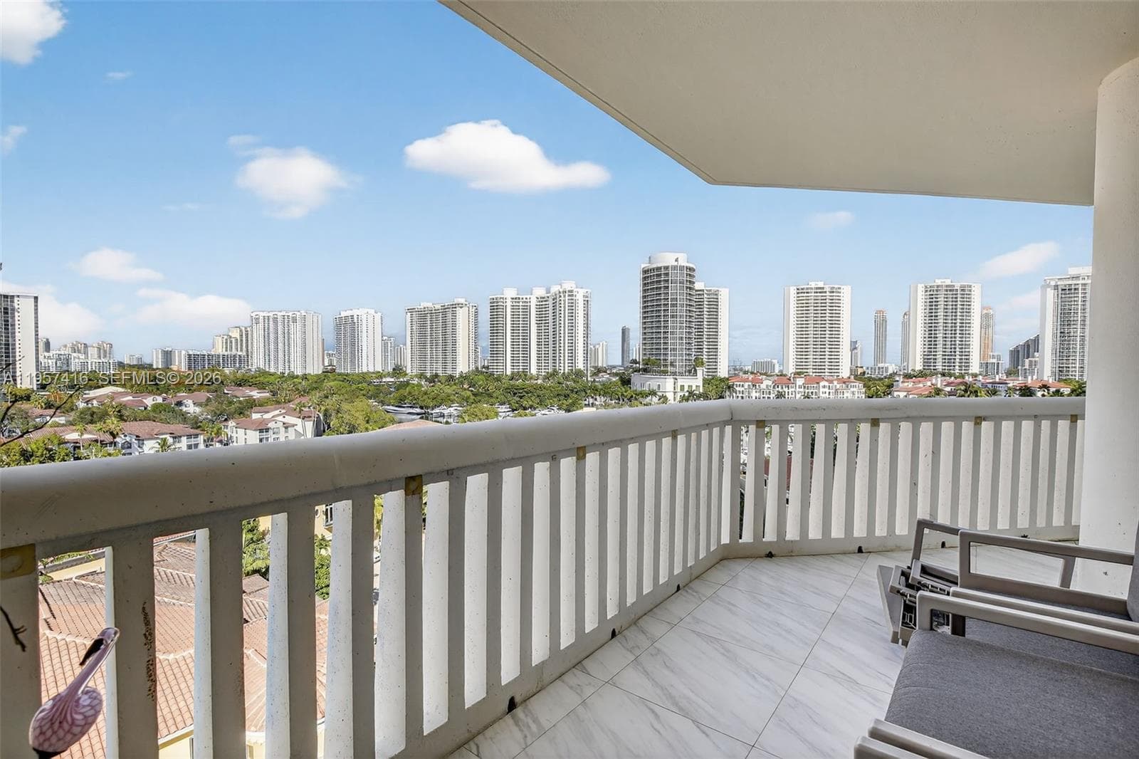 1000 W Island Blvd # 1009, Aventura FL 33160 — 15
