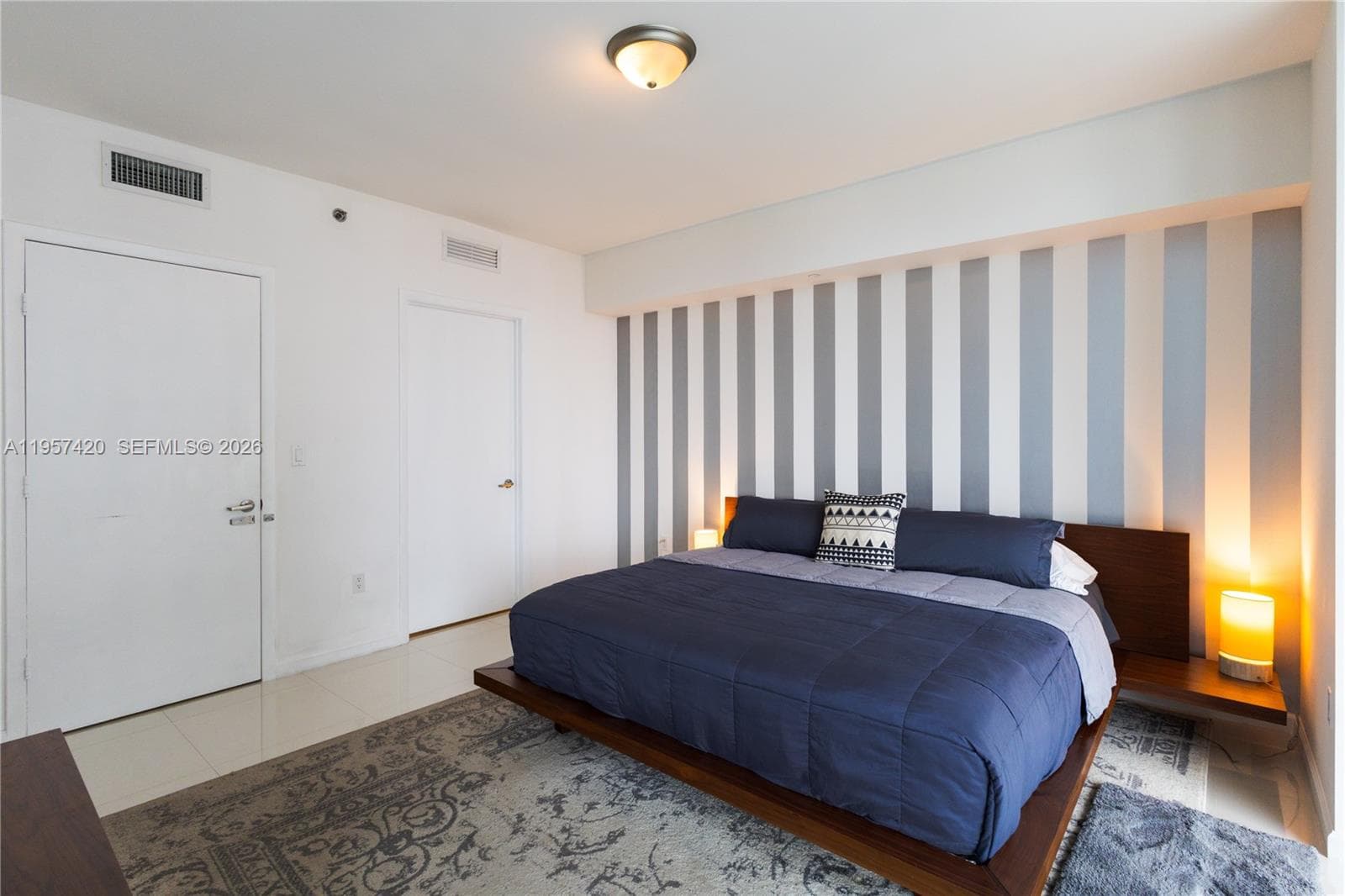 475 Brickell Ave # 4511, Miami FL 33131 — 23