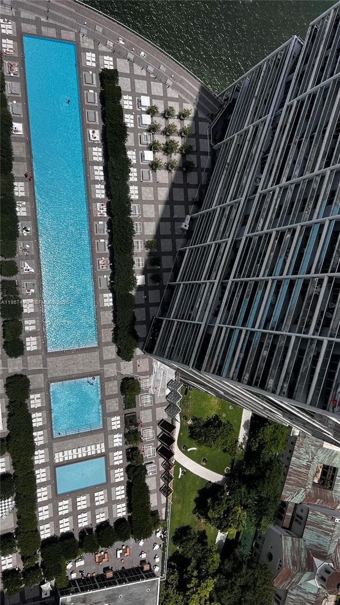 475 Brickell Ave # 4511, Miami FL 33131 — 33