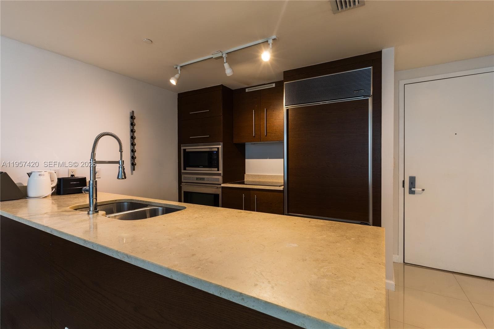 475 Brickell Ave # 4511, Miami FL 33131 — 14