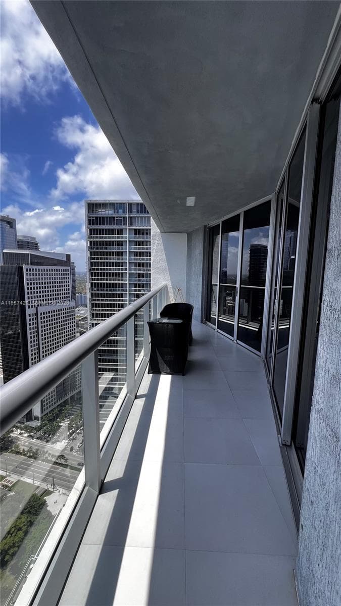 475 Brickell Ave # 4511, Miami FL 33131 — 39