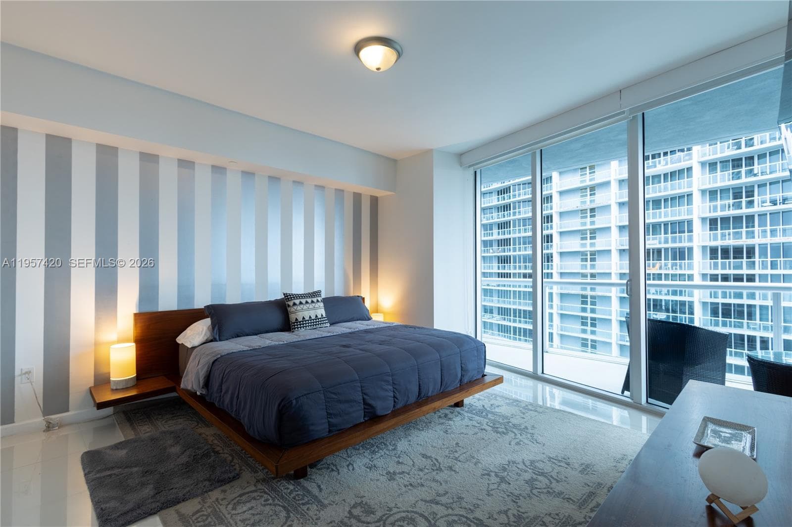 475 Brickell Ave # 4511, Miami FL 33131 — 21
