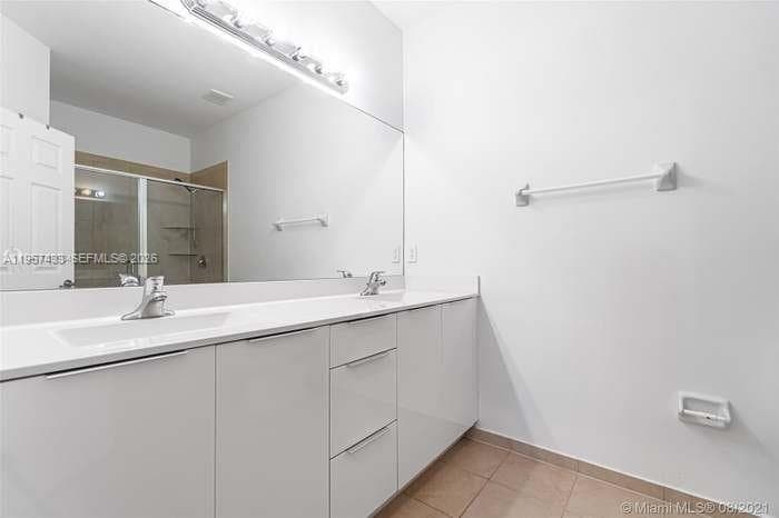 10301 W 32nd Ln, Hialeah FL 33018 — 15