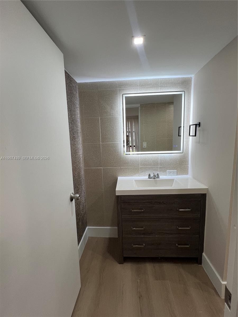 17021 N Bay Rd # 124, Sunny Isles Beach FL 33160 — 14