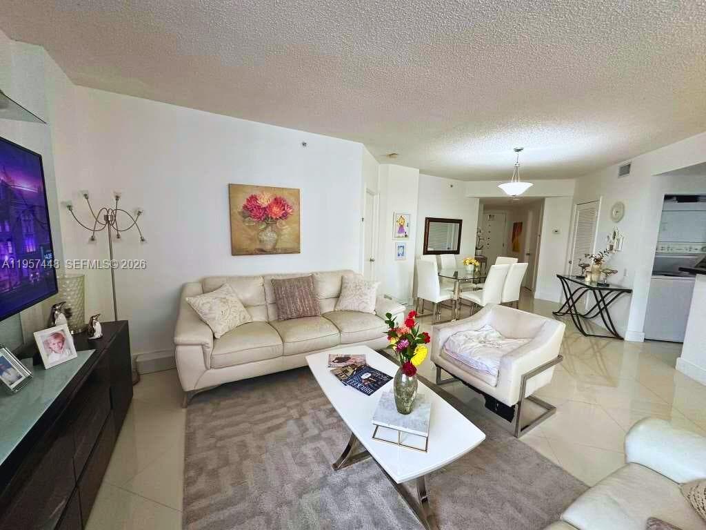 701 Brickell Key Blvd # 2309, Miami FL 33131 — 2