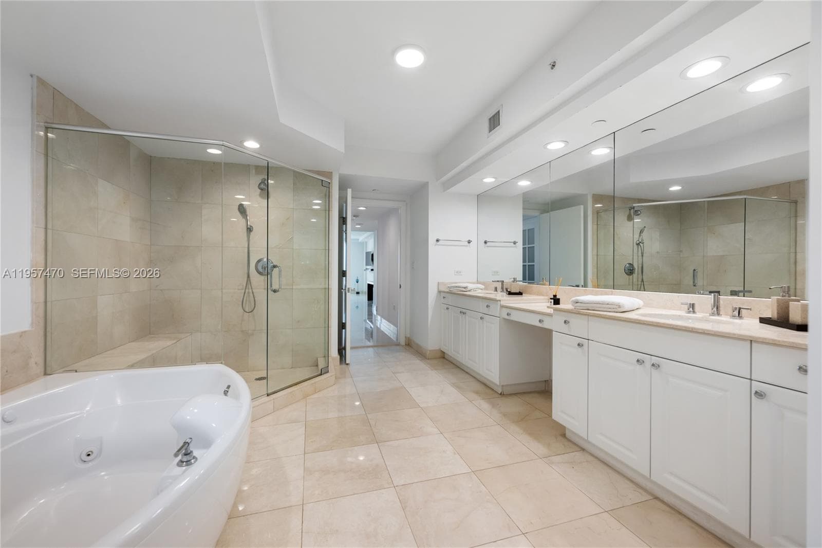 3201 NE 183rd St # 2906, Aventura FL 33160 — 33