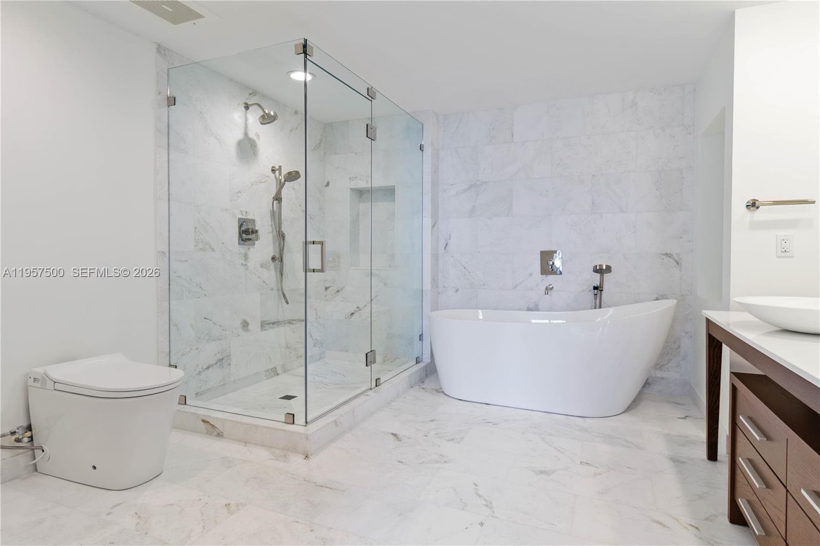 495 Brickell Ave # 2303, Miami FL 33131 — 7