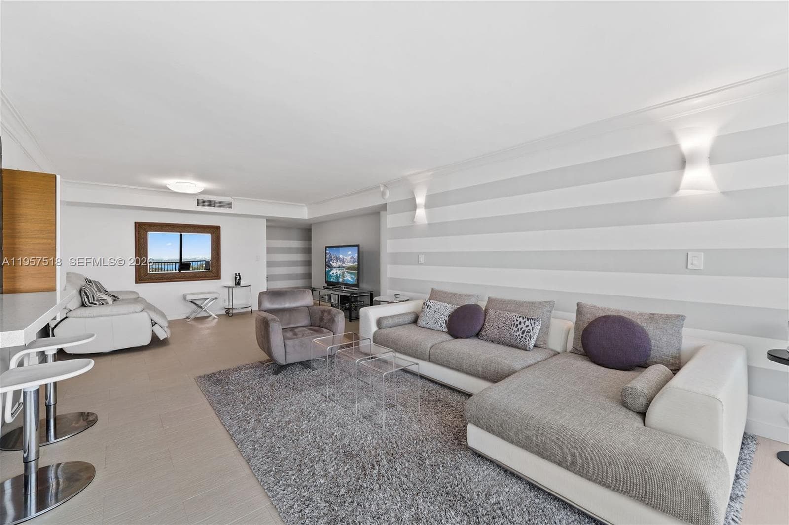 2655 Collins Ave # 2301, Miami Beach FL 33140 — 23