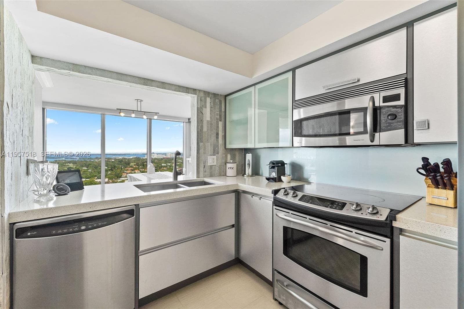 2655 Collins Ave # 2301, Miami Beach FL 33140 — 27