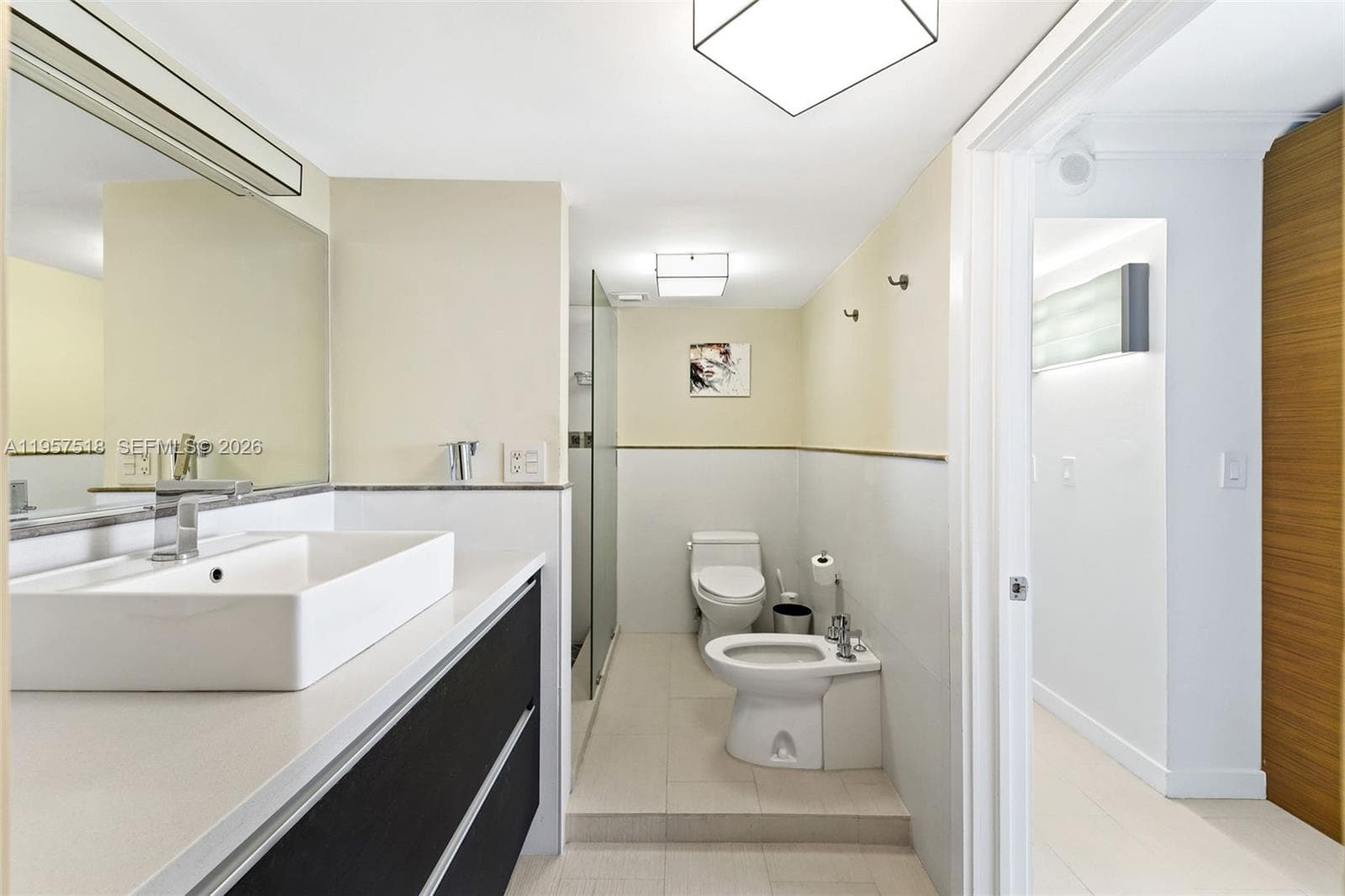 2655 Collins Ave # 2301, Miami Beach FL 33140 — 33