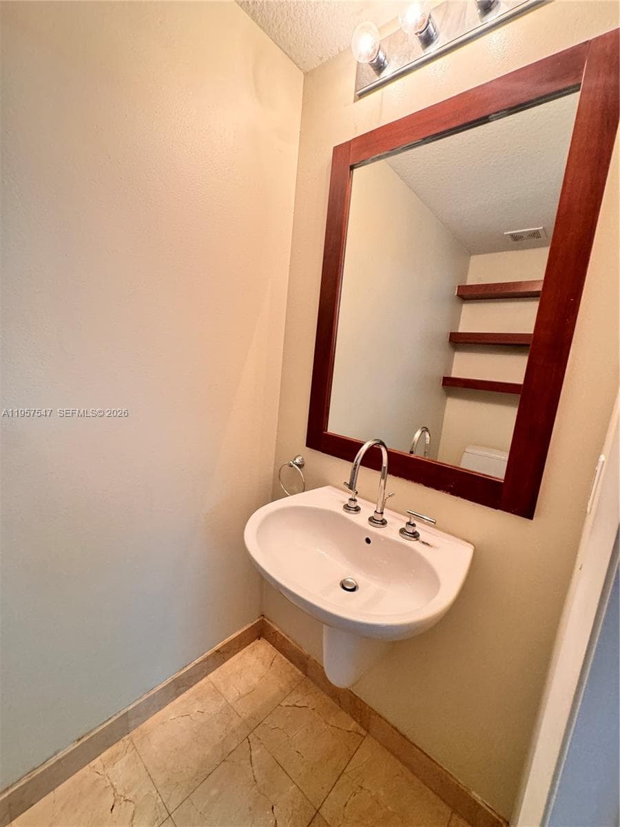 6515 Collins Ave # 905, Miami Beach FL 33141 — 28