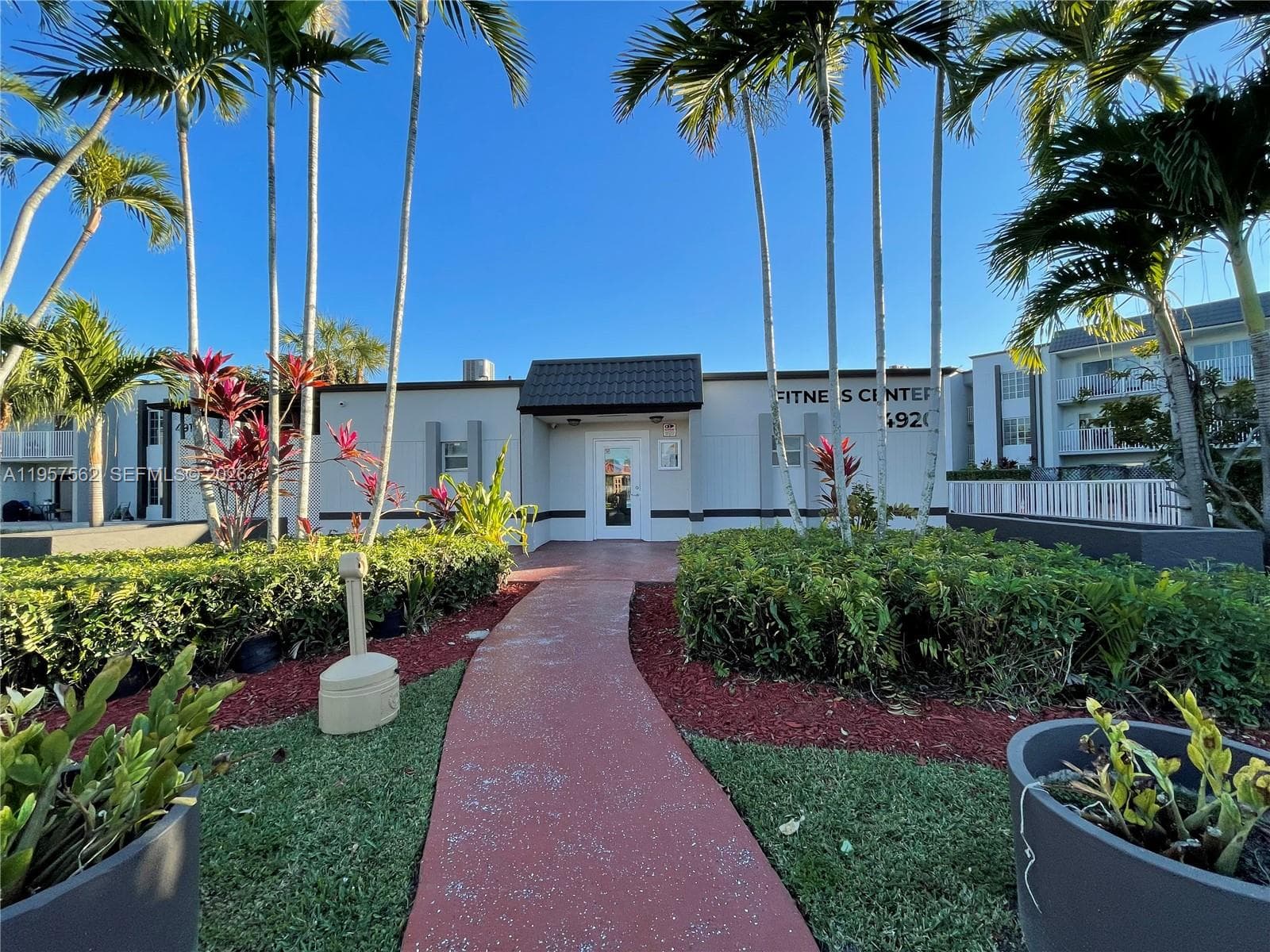 4910 NW 79th Ave # 108, Doral FL 33166 — 49
