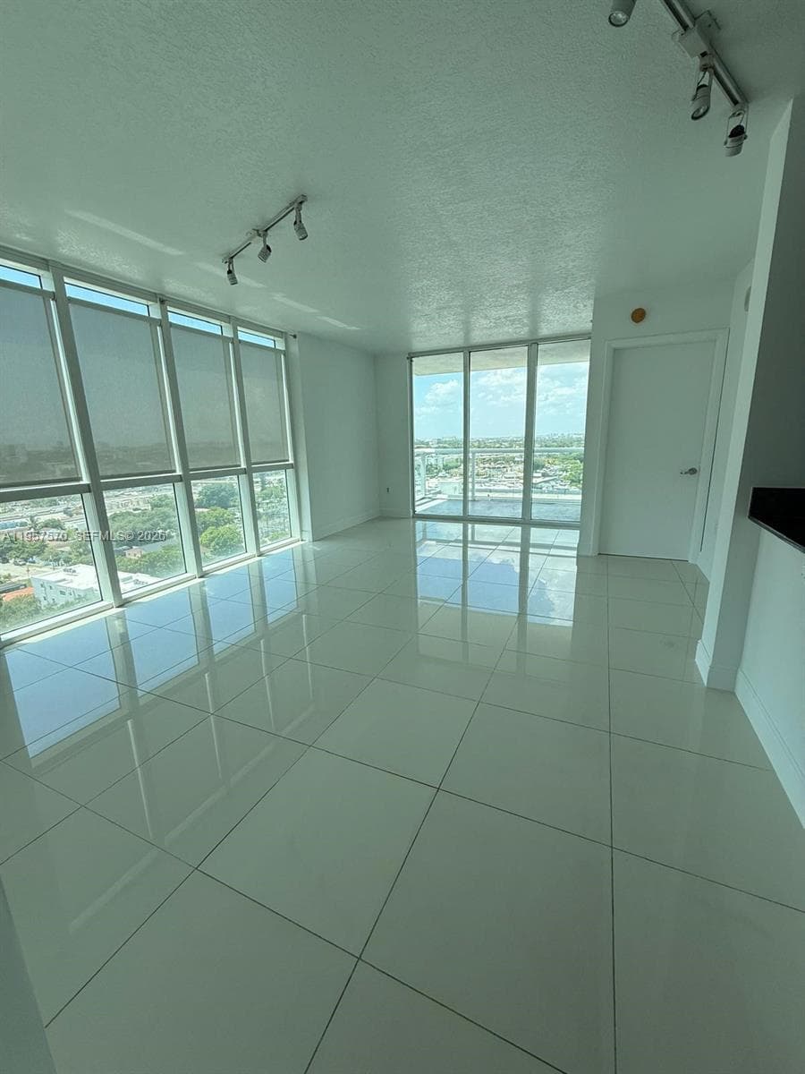 1871 NW S River Dr # 1503, Miami FL 33125 — 4