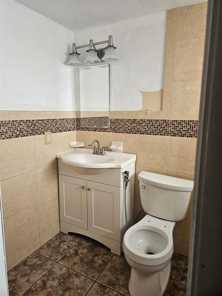 3500 NW 12th Street, Miami FL 33125 — 17