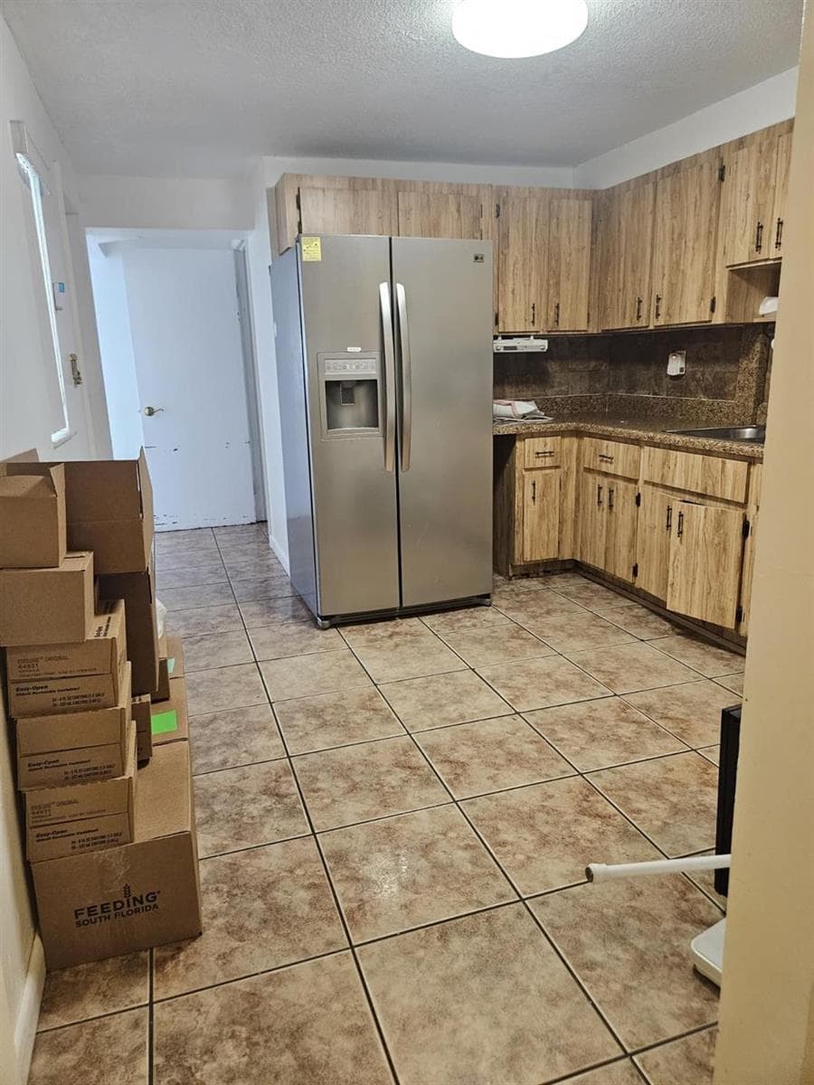 3500 NW 12th Street, Miami FL 33125 — 11