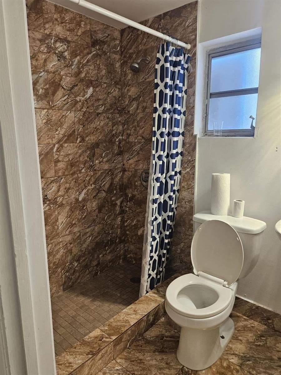 3500 NW 12th Street, Miami FL 33125 — 19