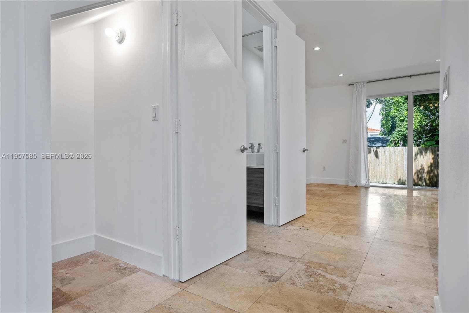 2784 SW 34th Ave, Miami FL 33133 — 17