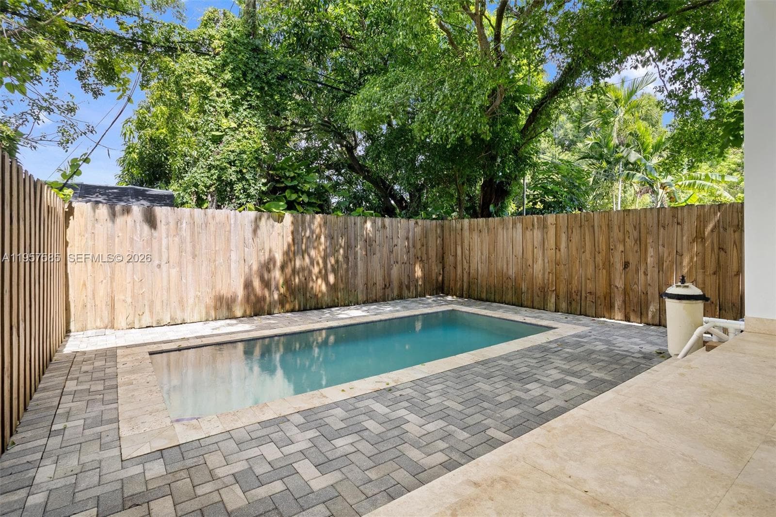 2784 SW 34th Ave, Miami FL 33133 — 37