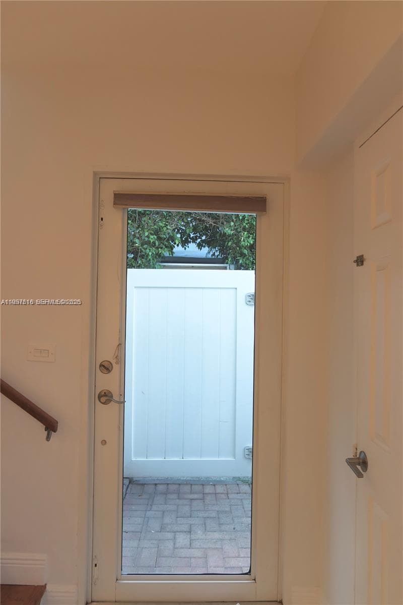 7312 Gary Ave # 7312, Miami Beach FL 33141 — 10
