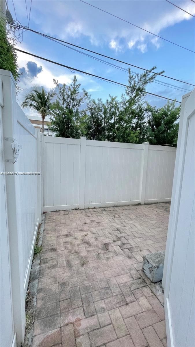 7312 Gary Ave # 7312, Miami Beach FL 33141 — 41