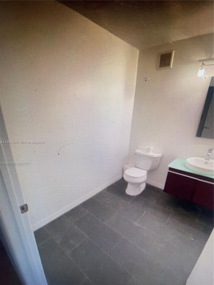 3705 NW 115th Ave # 4, Doral FL 33178 — 5
