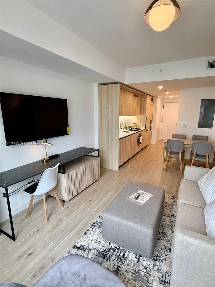 225 N Miami Ave # 3406, Miami FL 33128 — 6