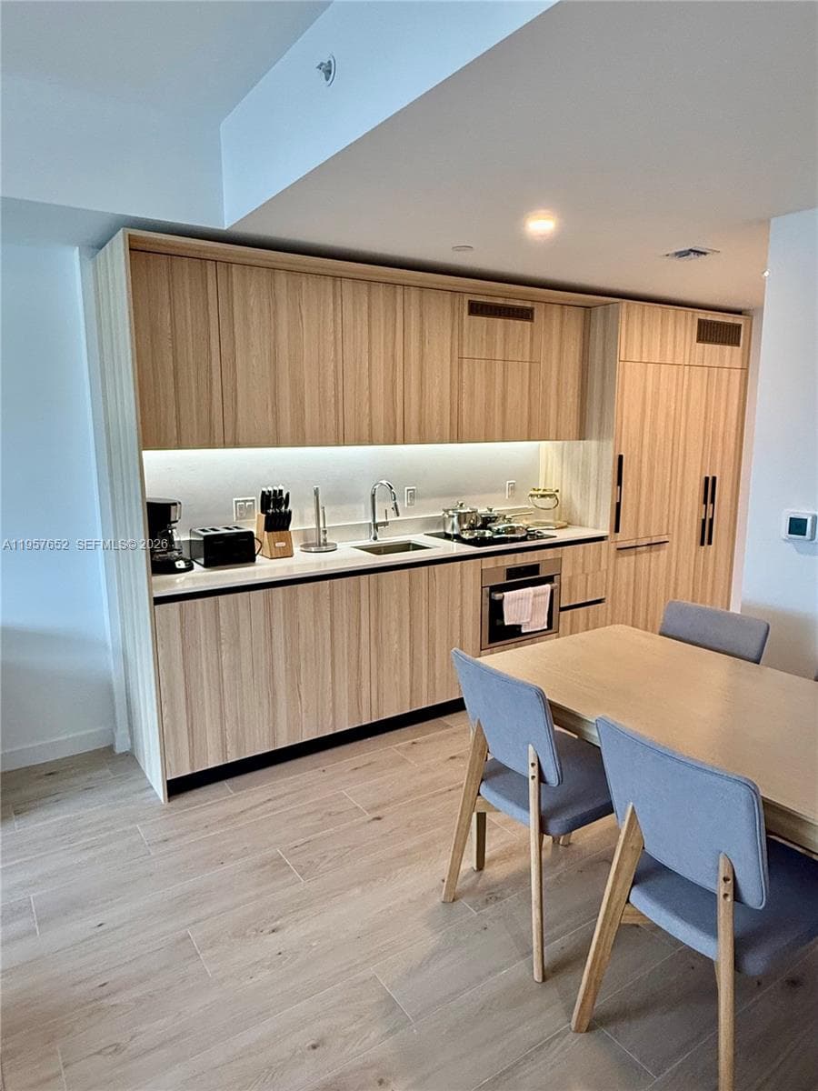 225 N Miami Ave # 3406, Miami FL 33128 — 5