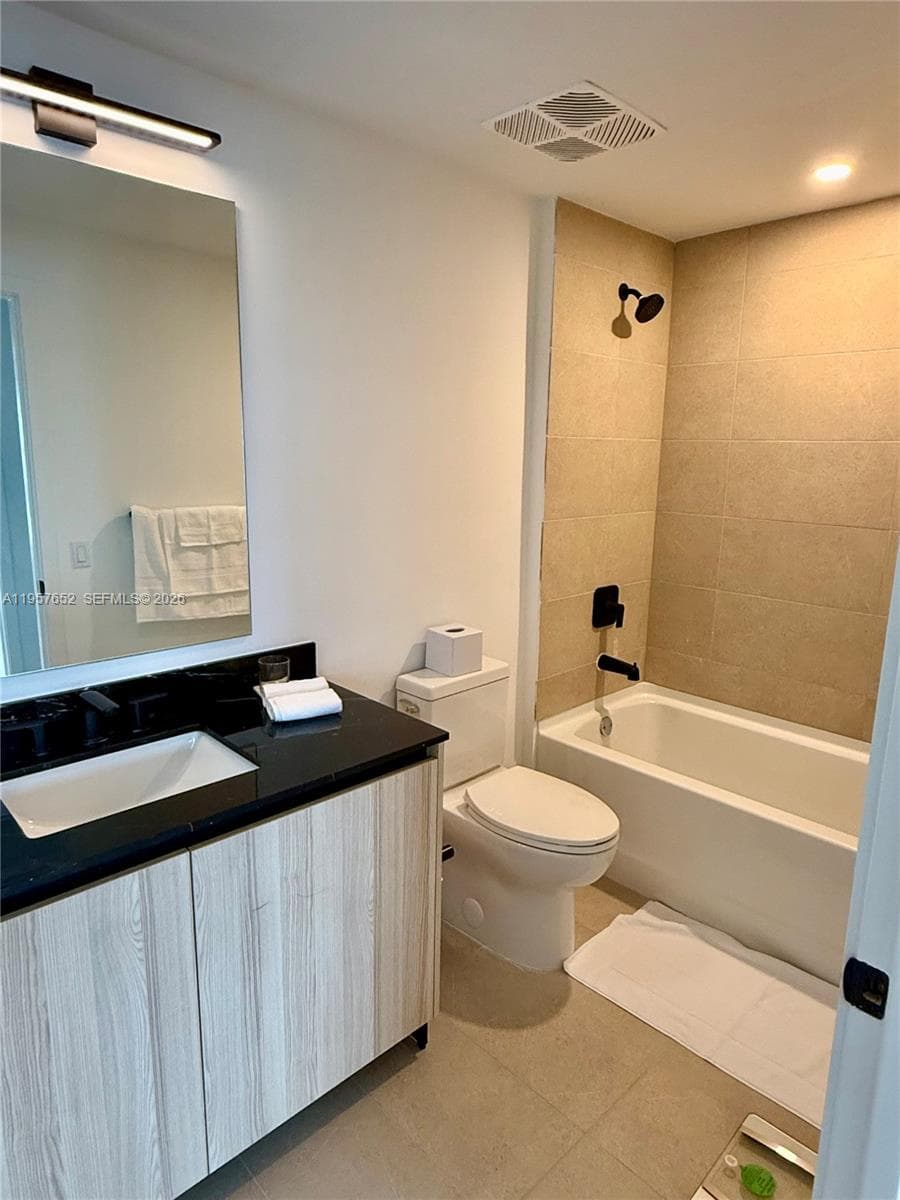 225 N Miami Ave # 3406, Miami FL 33128 — 9