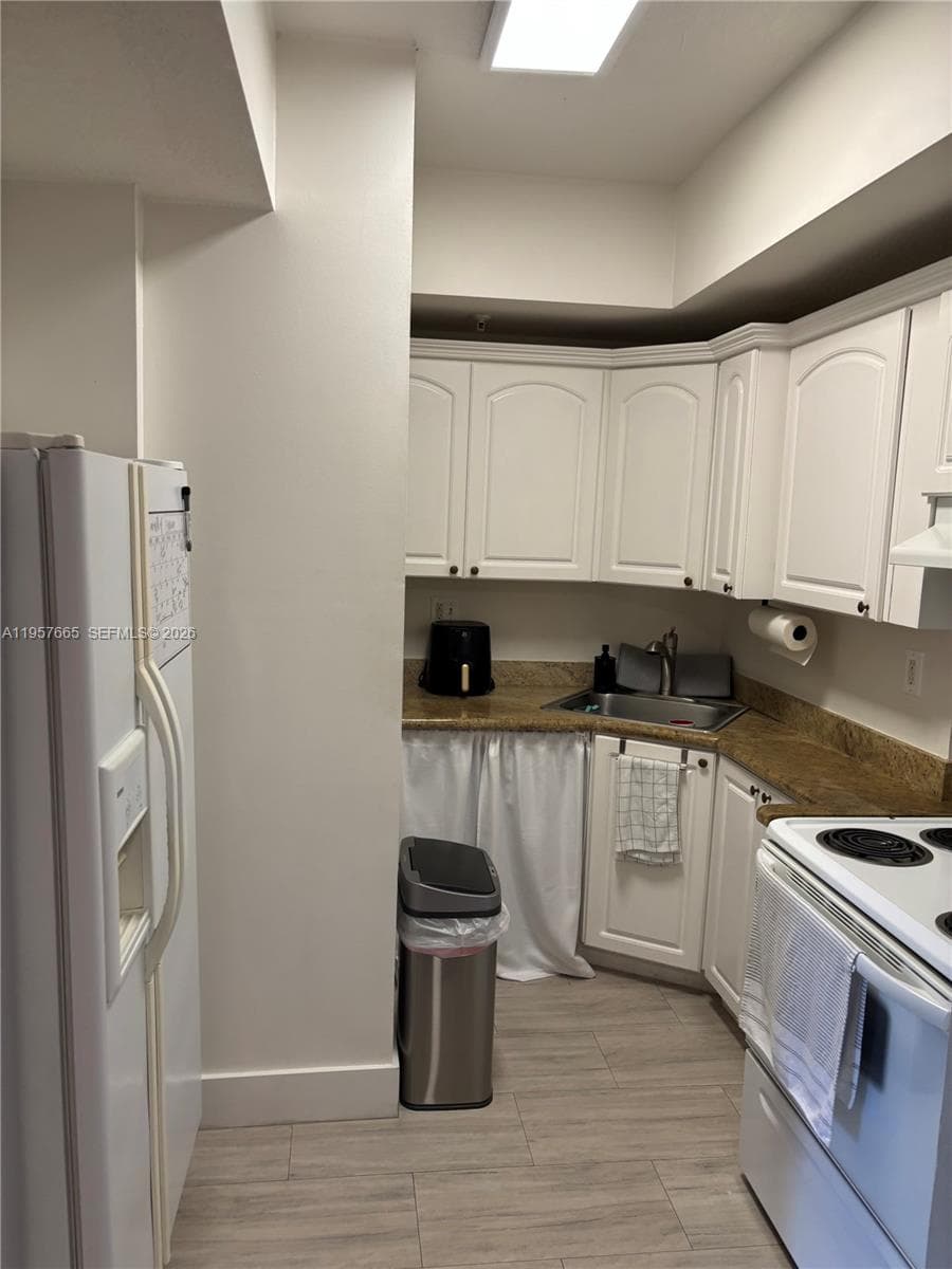 3500 Coral Way # 406, Miami FL 33145 — 9
