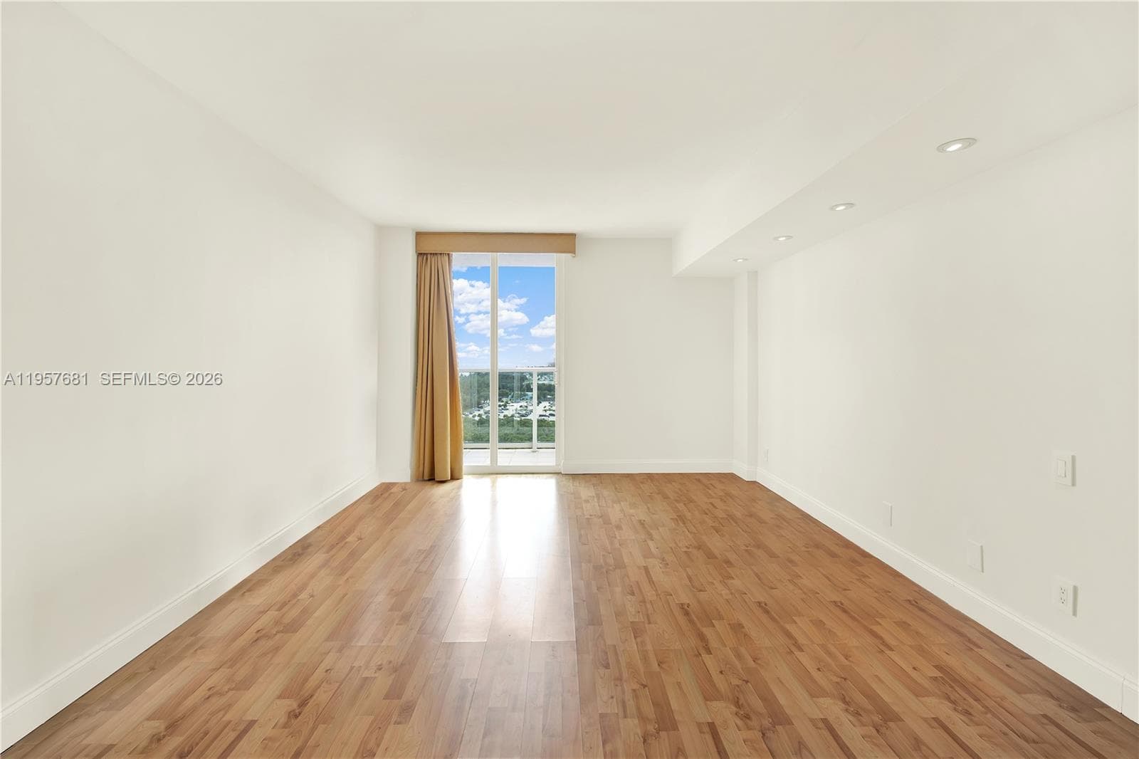 100 S Bayview Dr # 1222, Sunny Isles Beach FL 33160 — 17