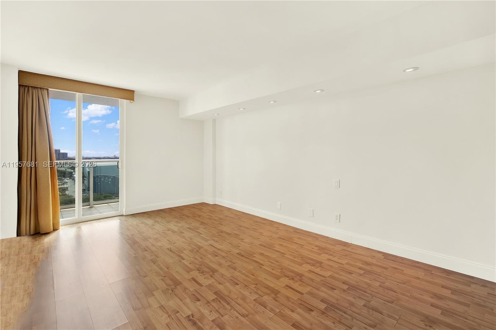 100 S Bayview Dr # 1222, Sunny Isles Beach FL 33160 — 18