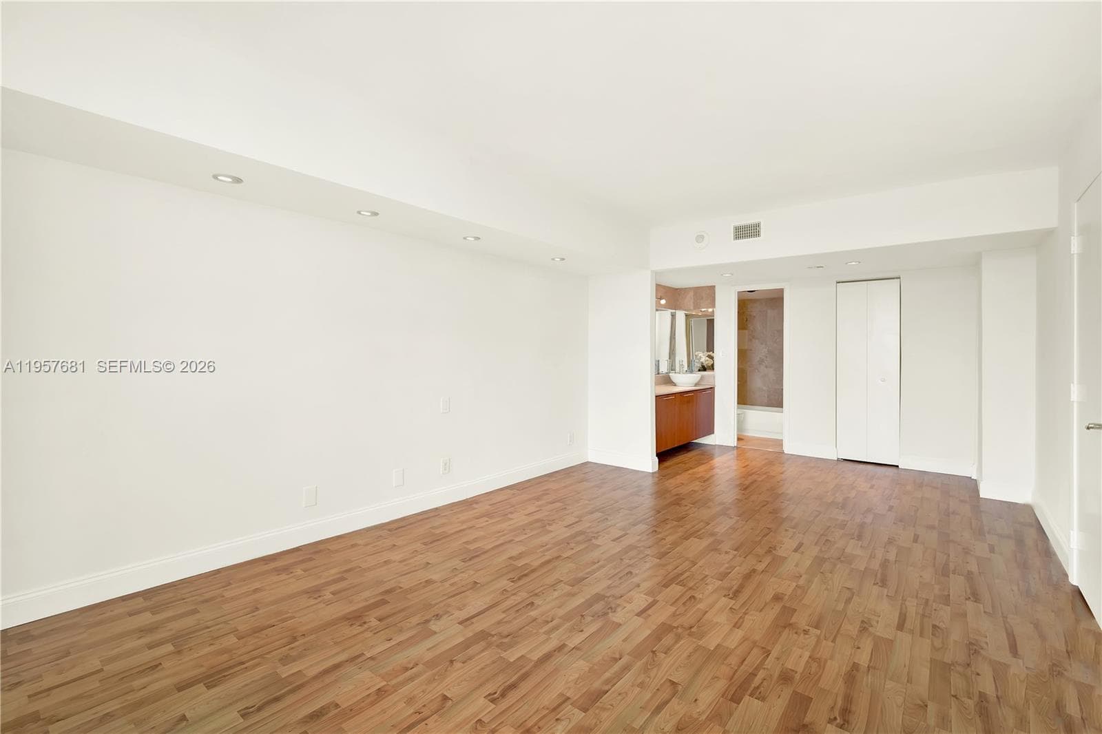 100 S Bayview Dr # 1222, Sunny Isles Beach FL 33160 — 19