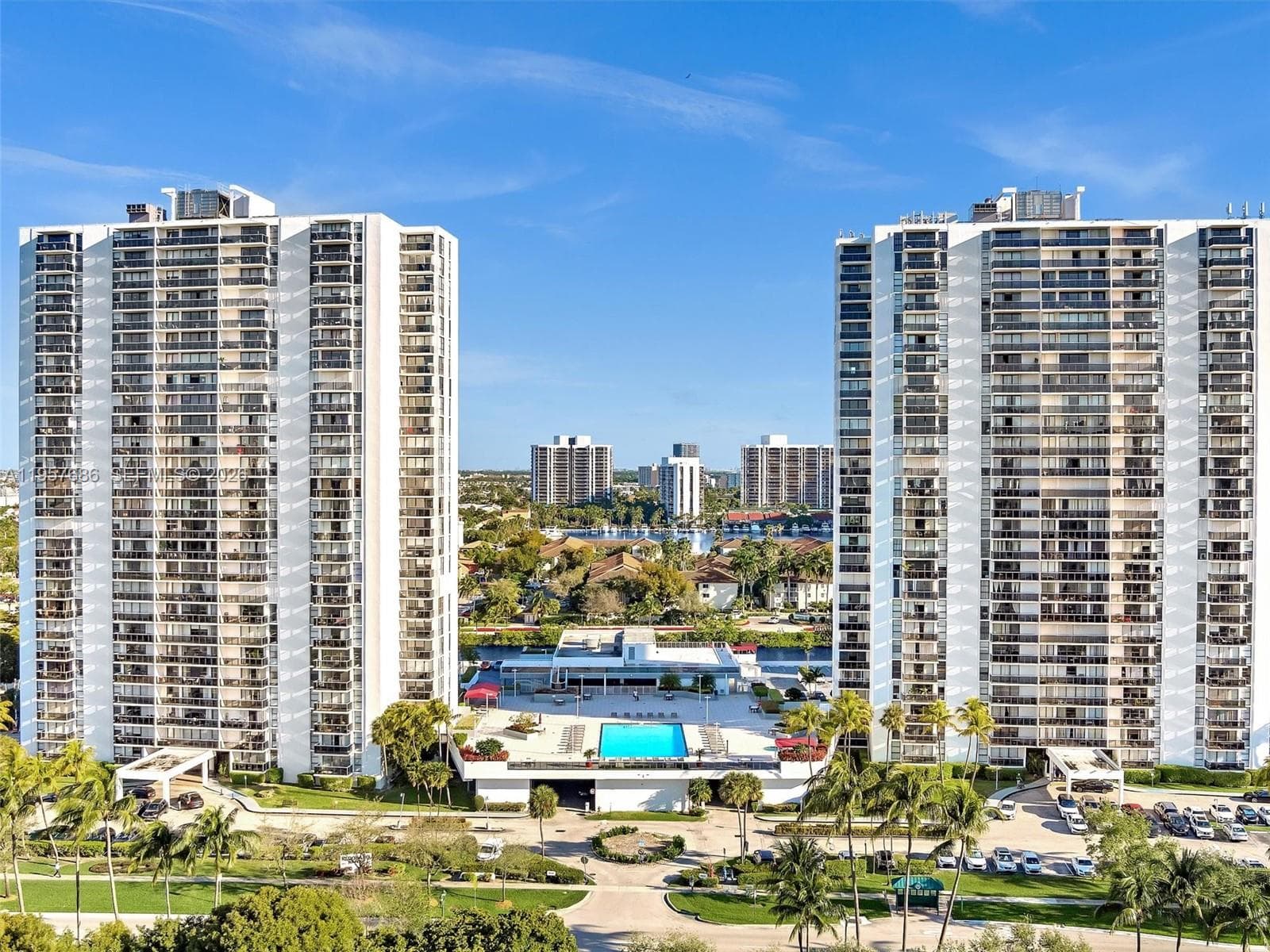 3675 N Country Club Dr # 609, Aventura FL 33180 — 46