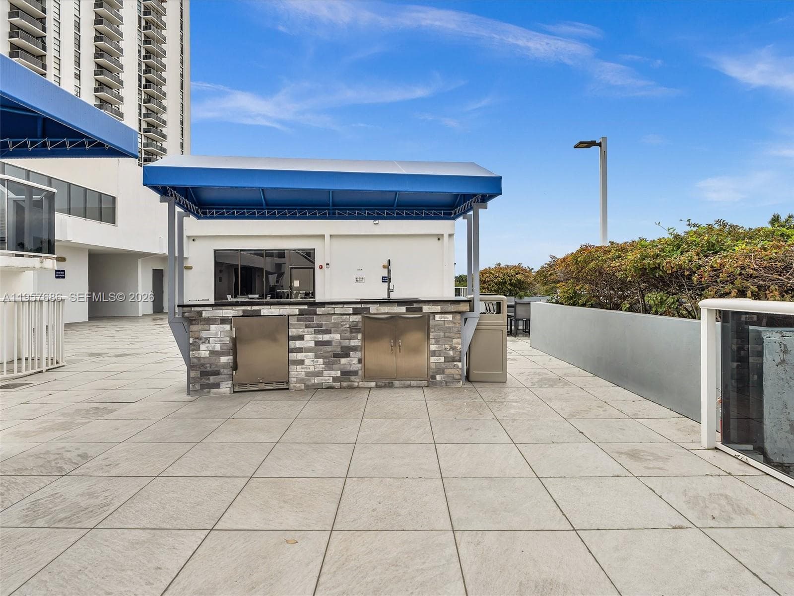 3675 N Country Club Dr # 609, Aventura FL 33180 — 57