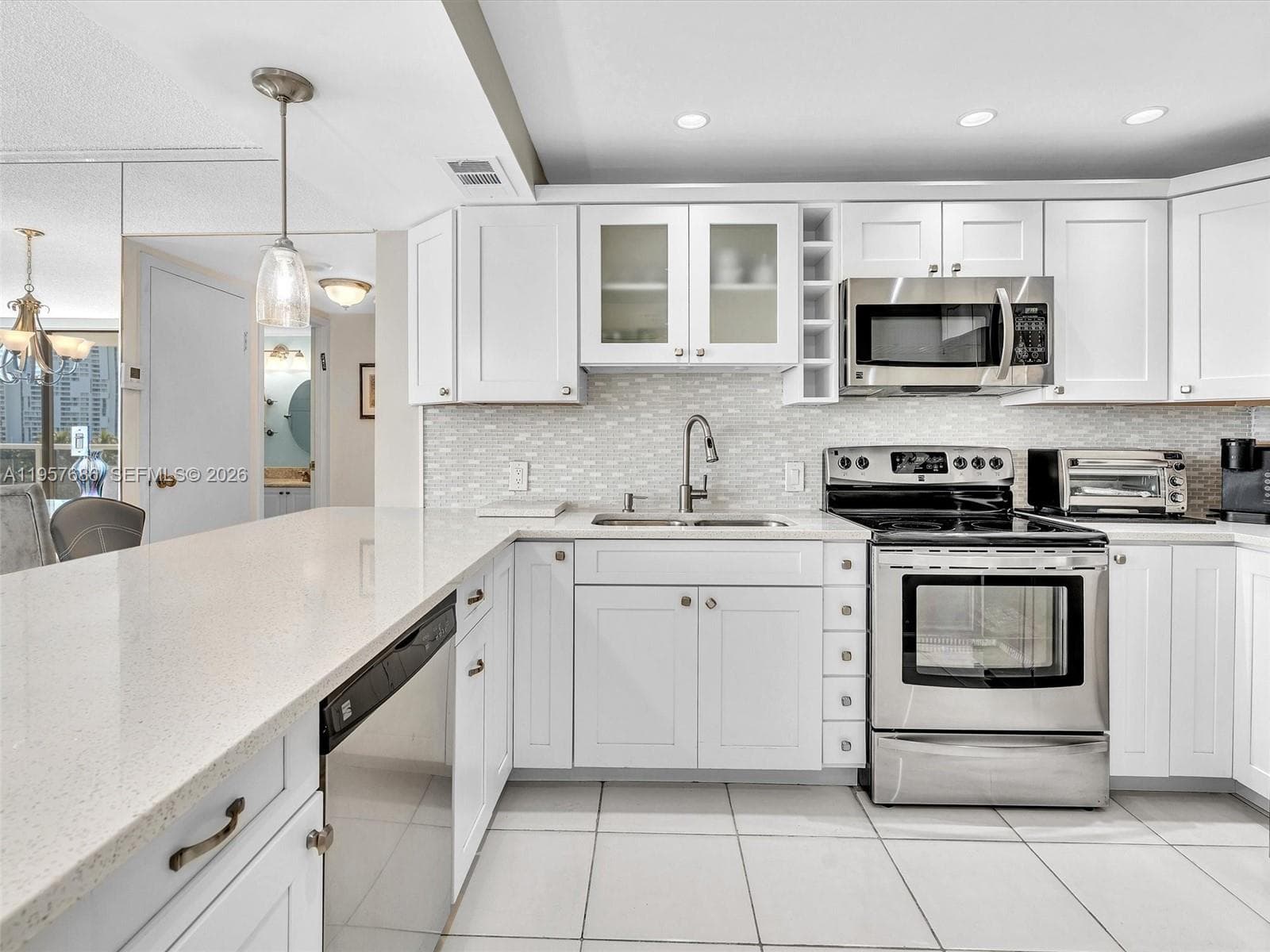 3675 N Country Club Dr # 609, Aventura FL 33180 — 3