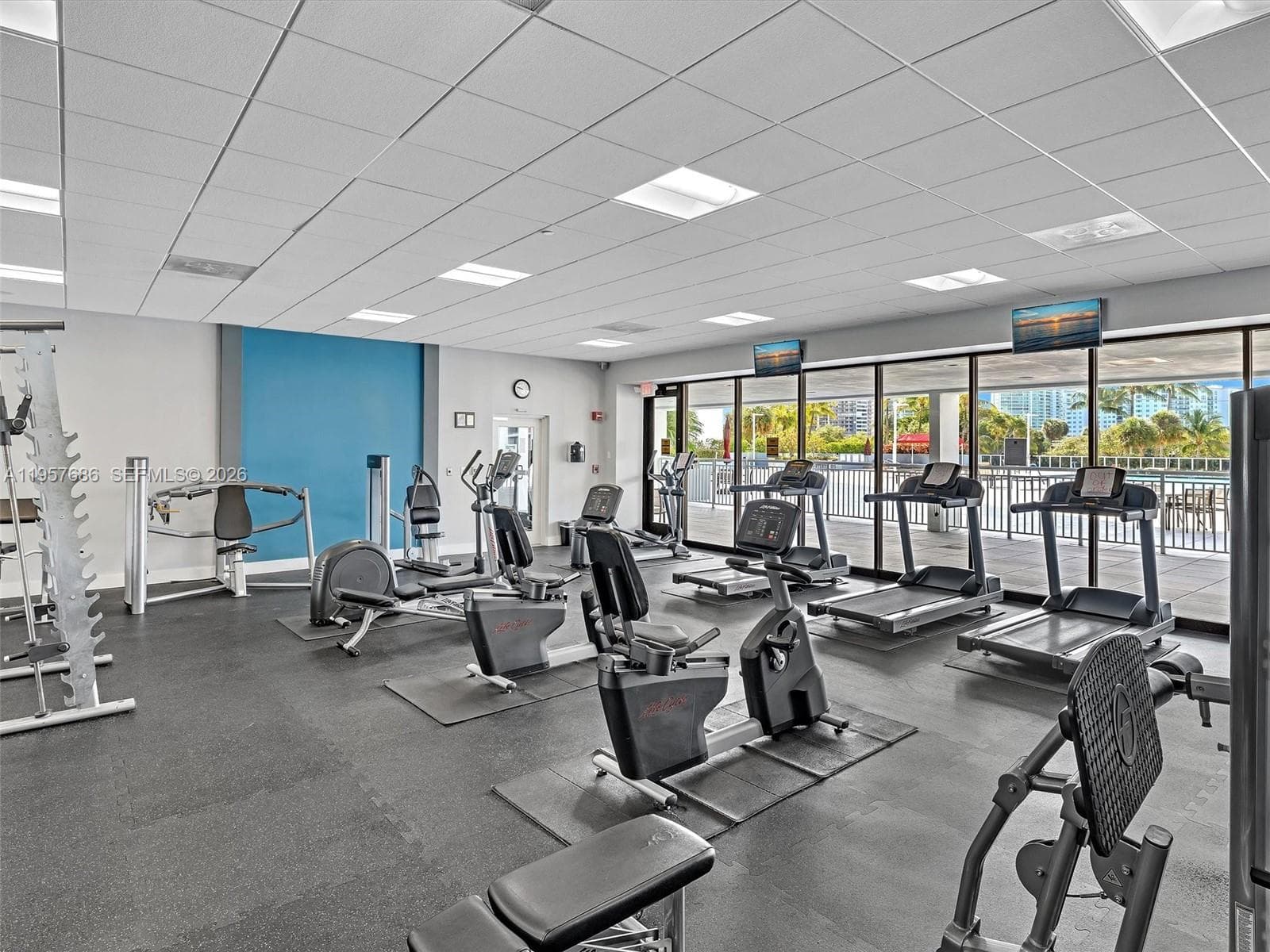 3675 N Country Club Dr # 609, Aventura FL 33180 — 40