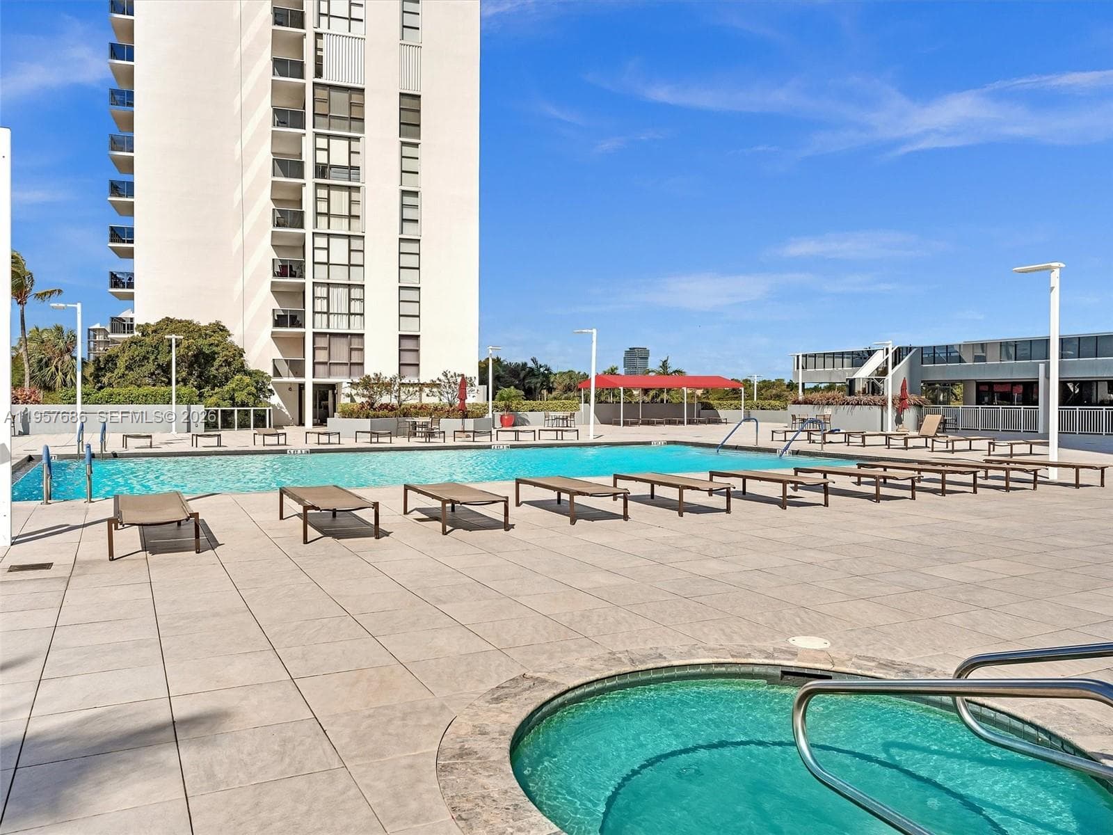 3675 N Country Club Dr # 609, Aventura FL 33180 — 39