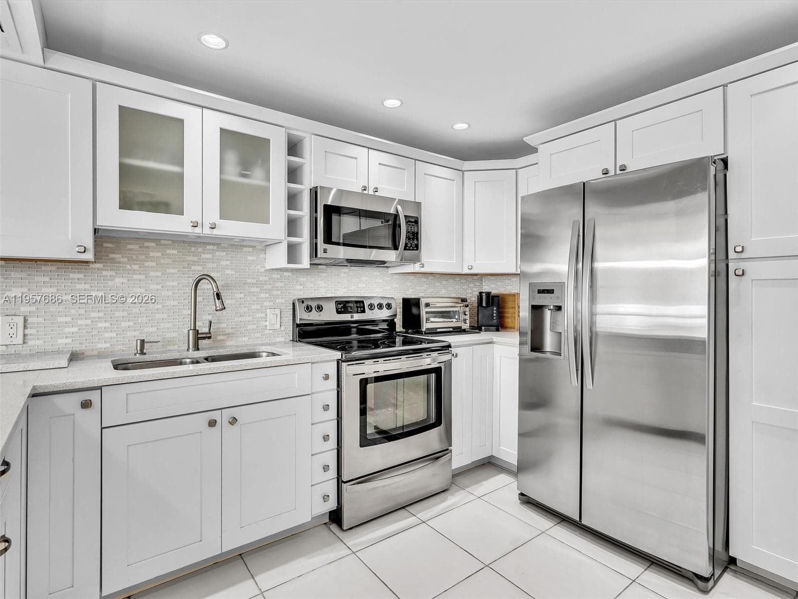 3675 N Country Club Dr # 609, Aventura FL 33180 — 4