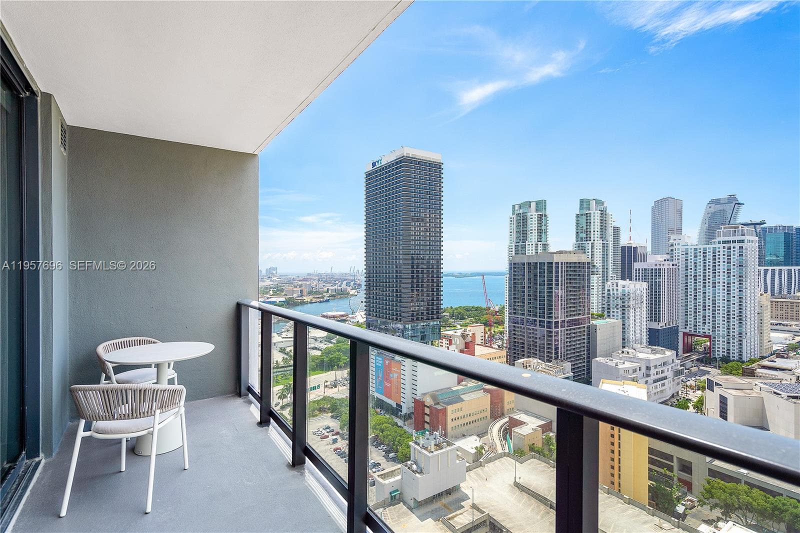 159 NE 6th St # 2707, Miami FL 33132 — 1