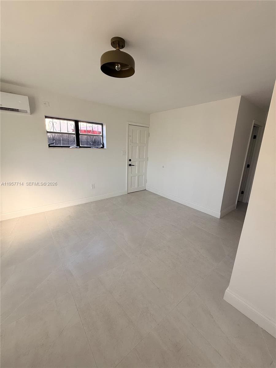 525 SW 22 AVE # B, Miami FL 33135 — 5