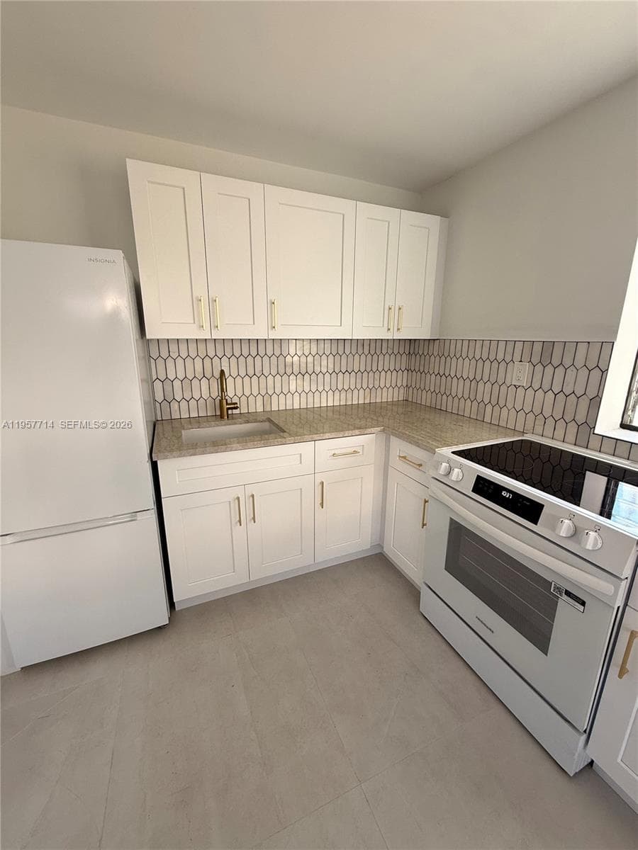 525 SW 22 AVE # B, Miami FL 33135 — 4