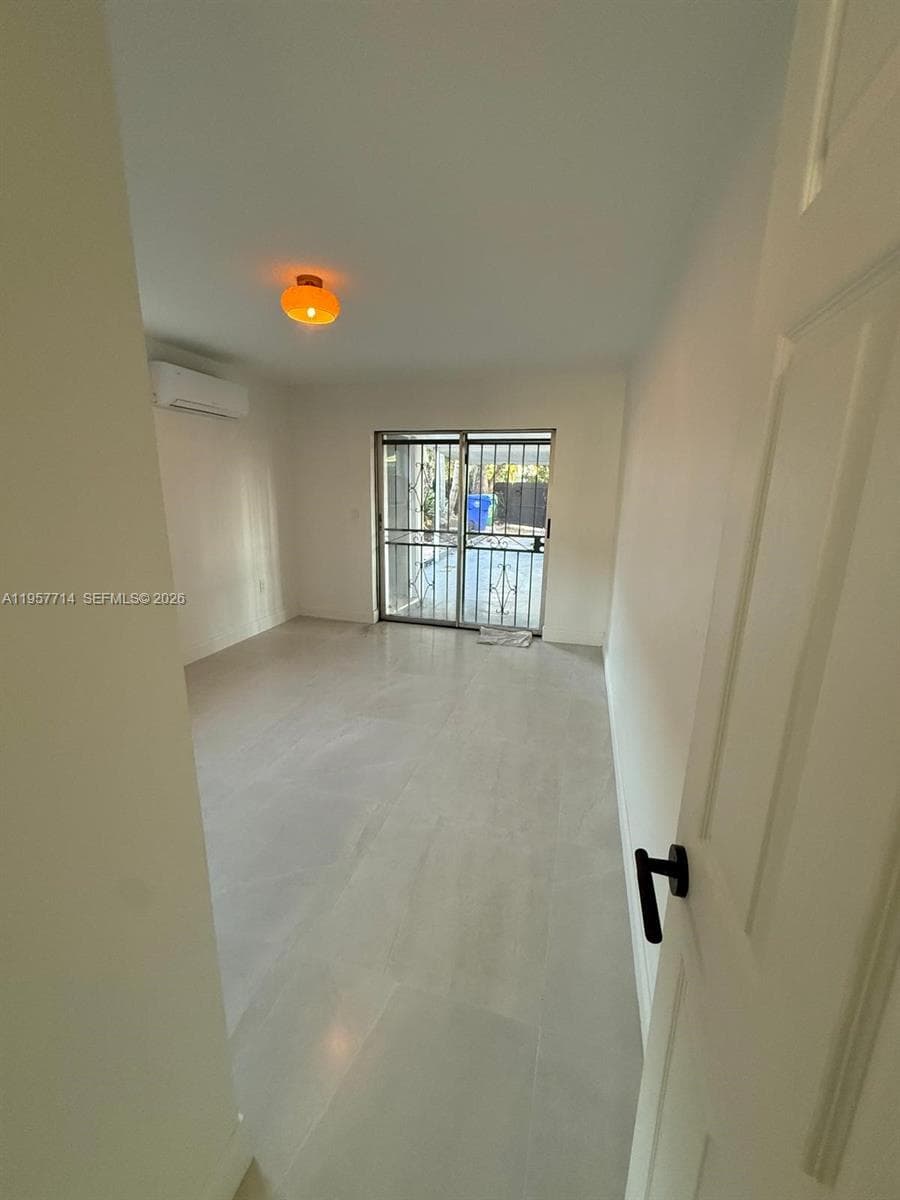 525 SW 22 AVE # B, Miami FL 33135 — 8