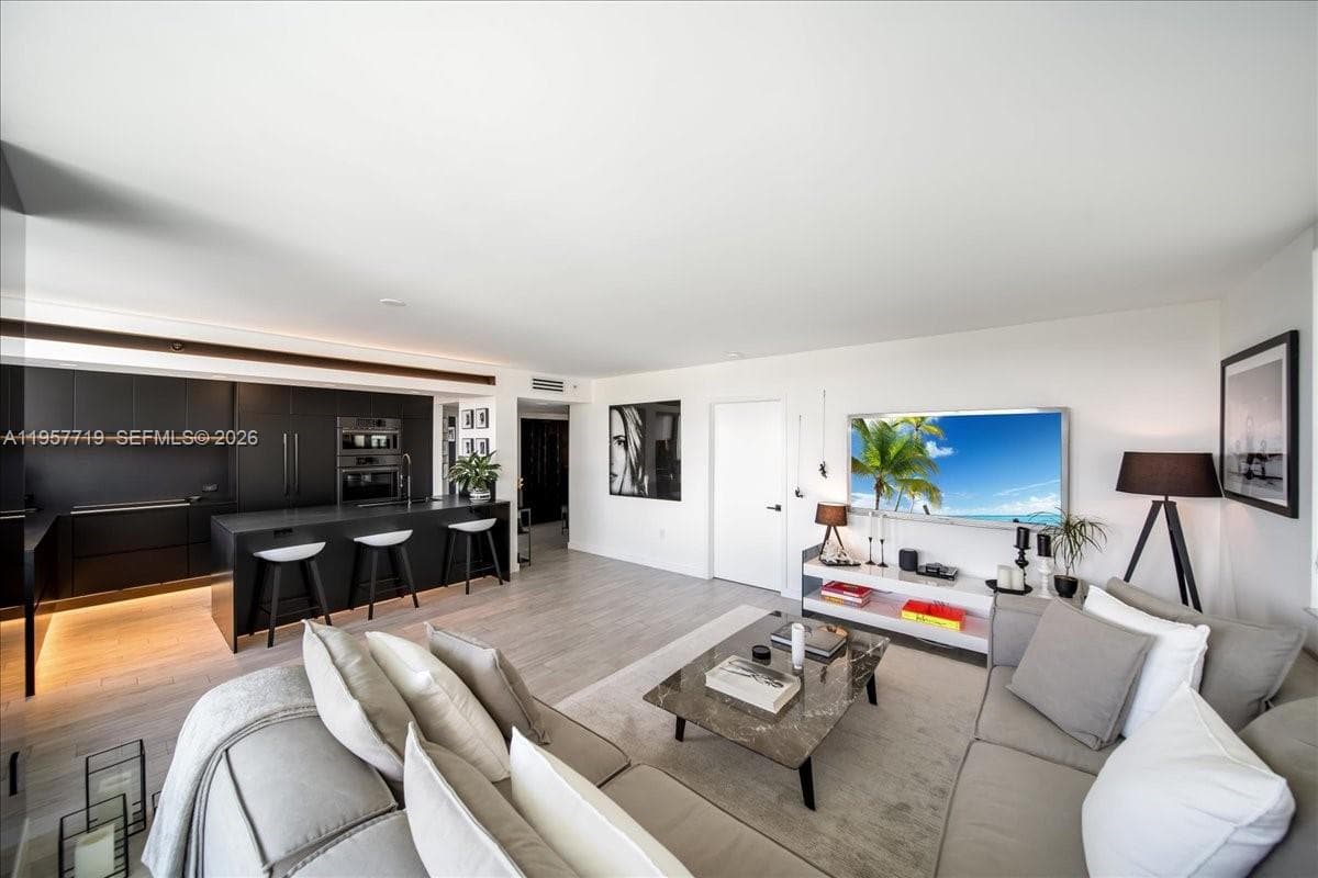 650 West Ave # 712, Miami Beach FL 33139 — 17