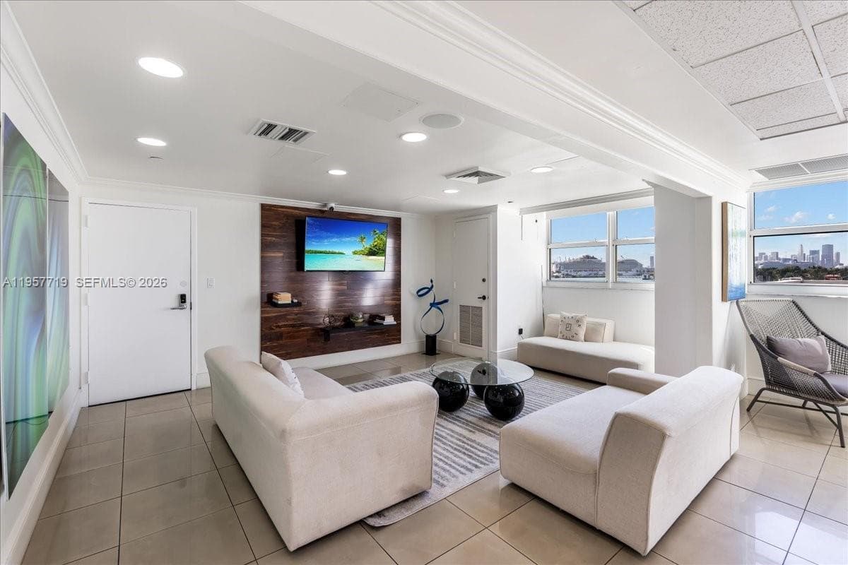 650 West Ave # 712, Miami Beach FL 33139 — 28