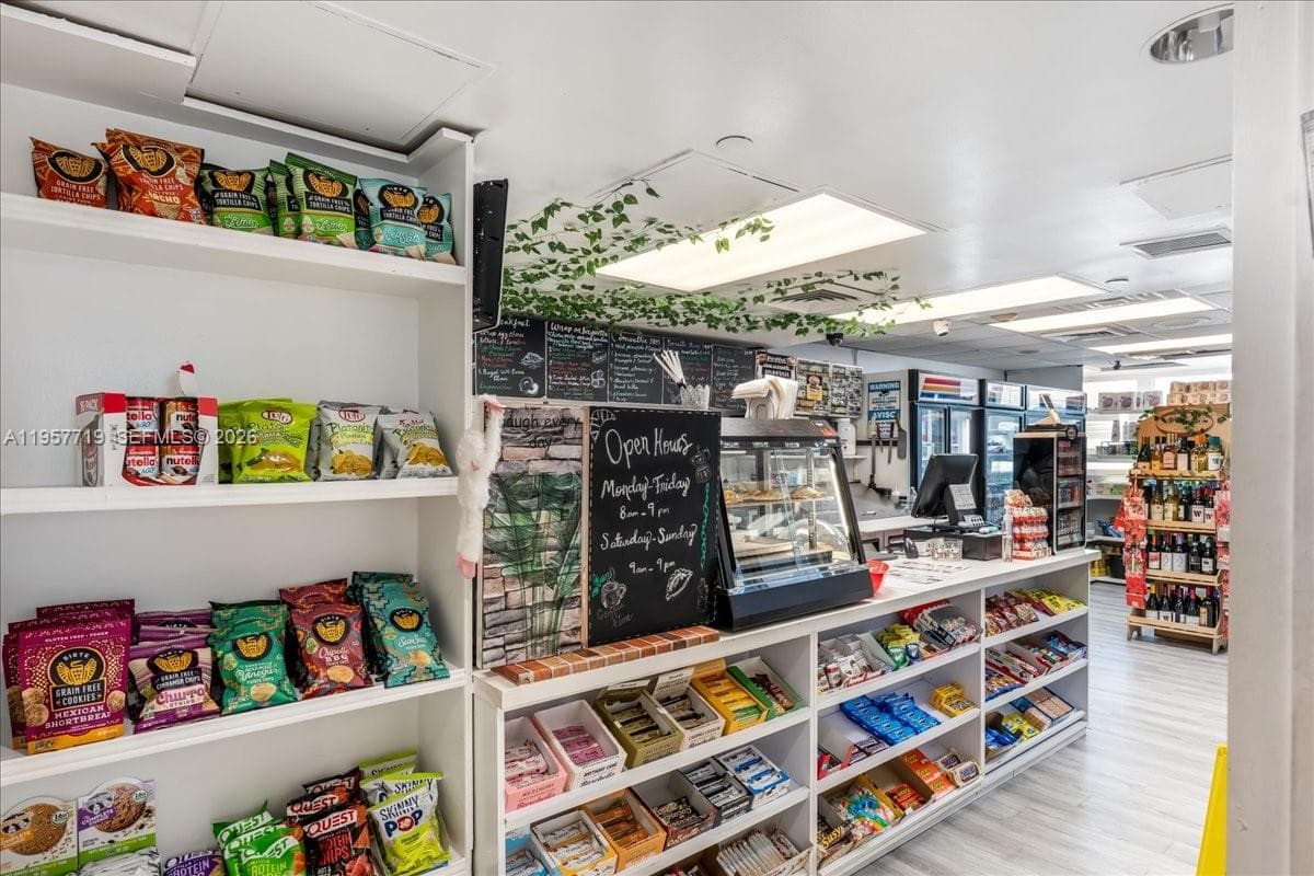 650 West Ave # 712, Miami Beach FL 33139 — 30