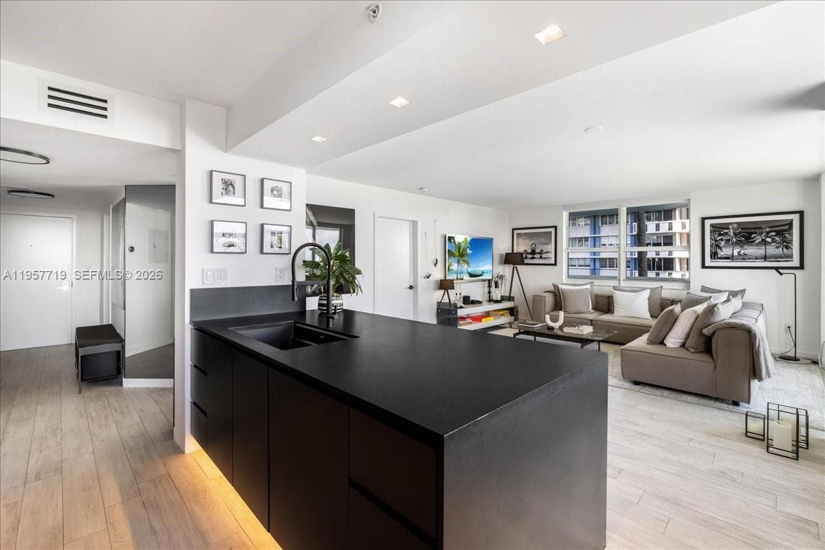 650 West Ave # 712, Miami Beach FL 33139 — 10