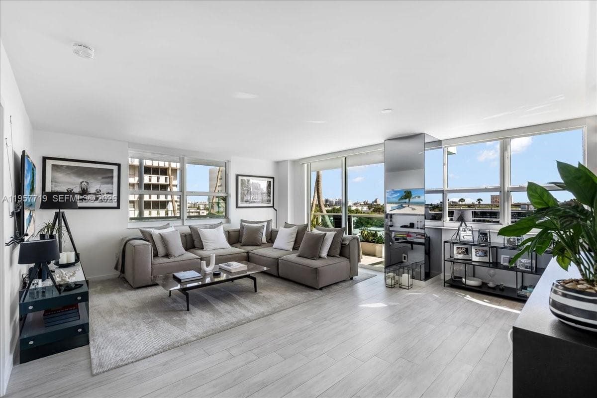 650 West Ave # 712, Miami Beach FL 33139 — 11
