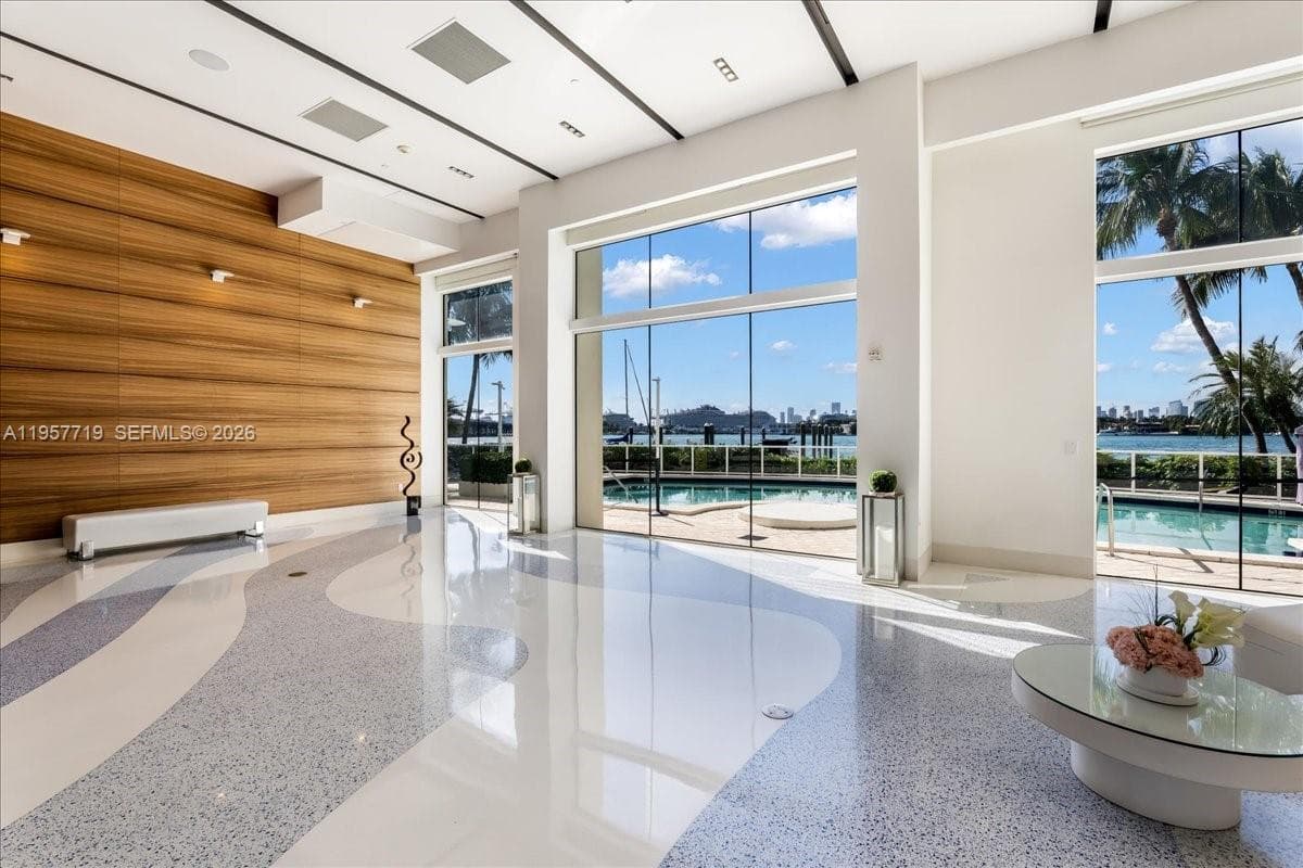 650 West Ave # 712, Miami Beach FL 33139 — 35